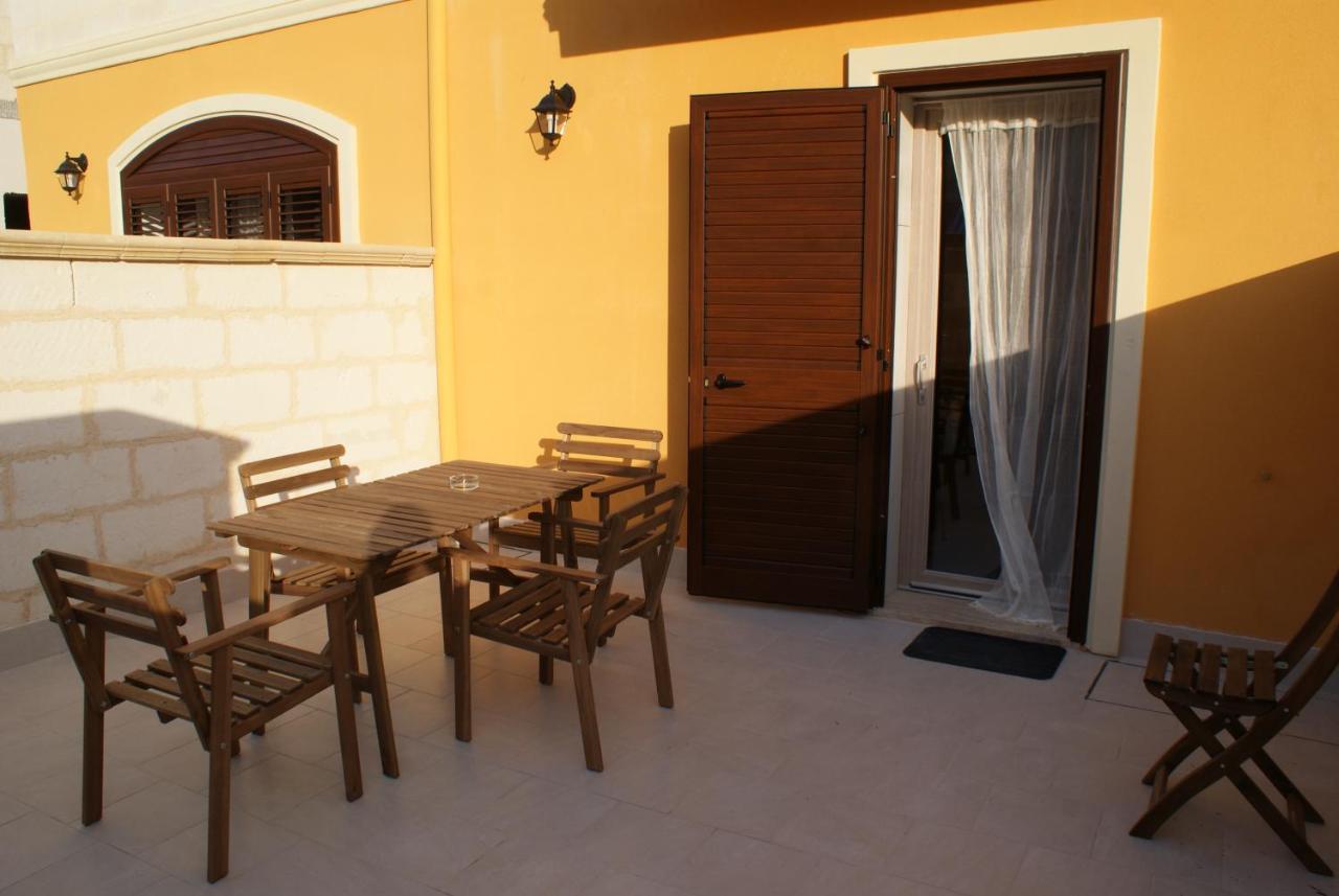 Toto Residence Torre Lapillo Exterior foto